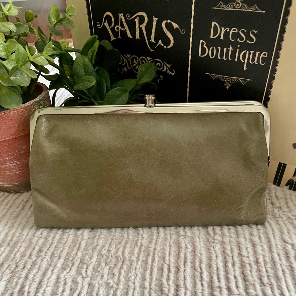 HOBO Lauren wallet/clutch